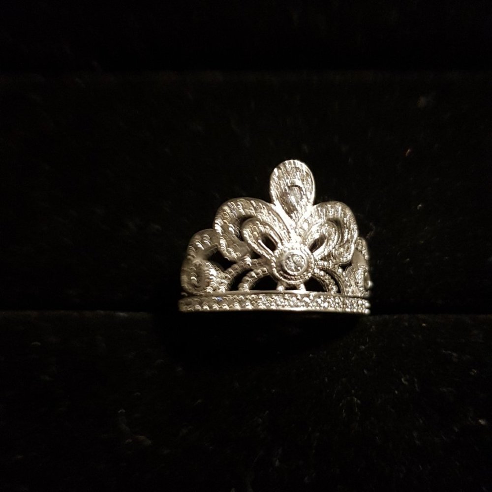Beautiful Princess ring - Picture 3 of 5
